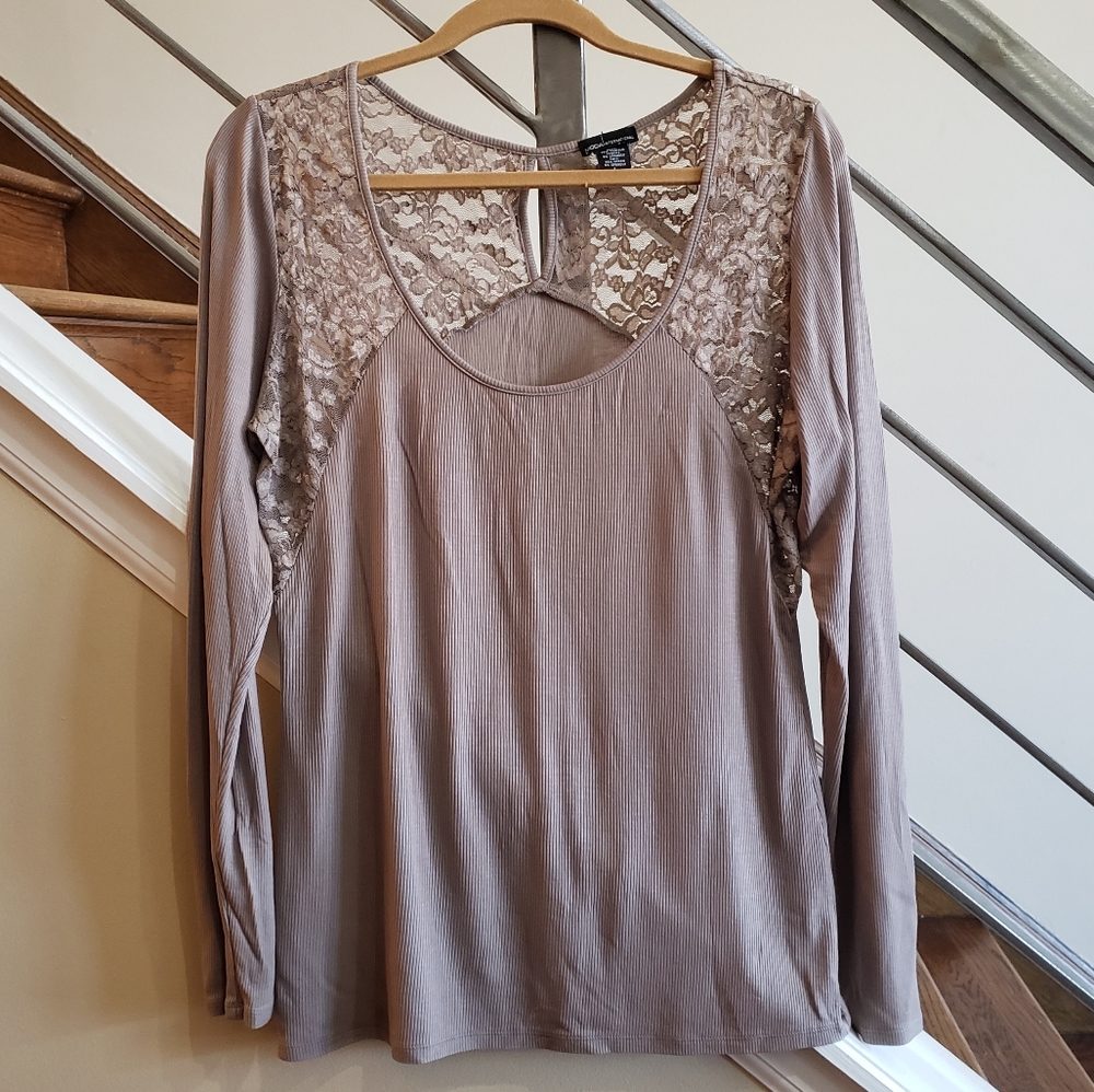 Moda International Shirt